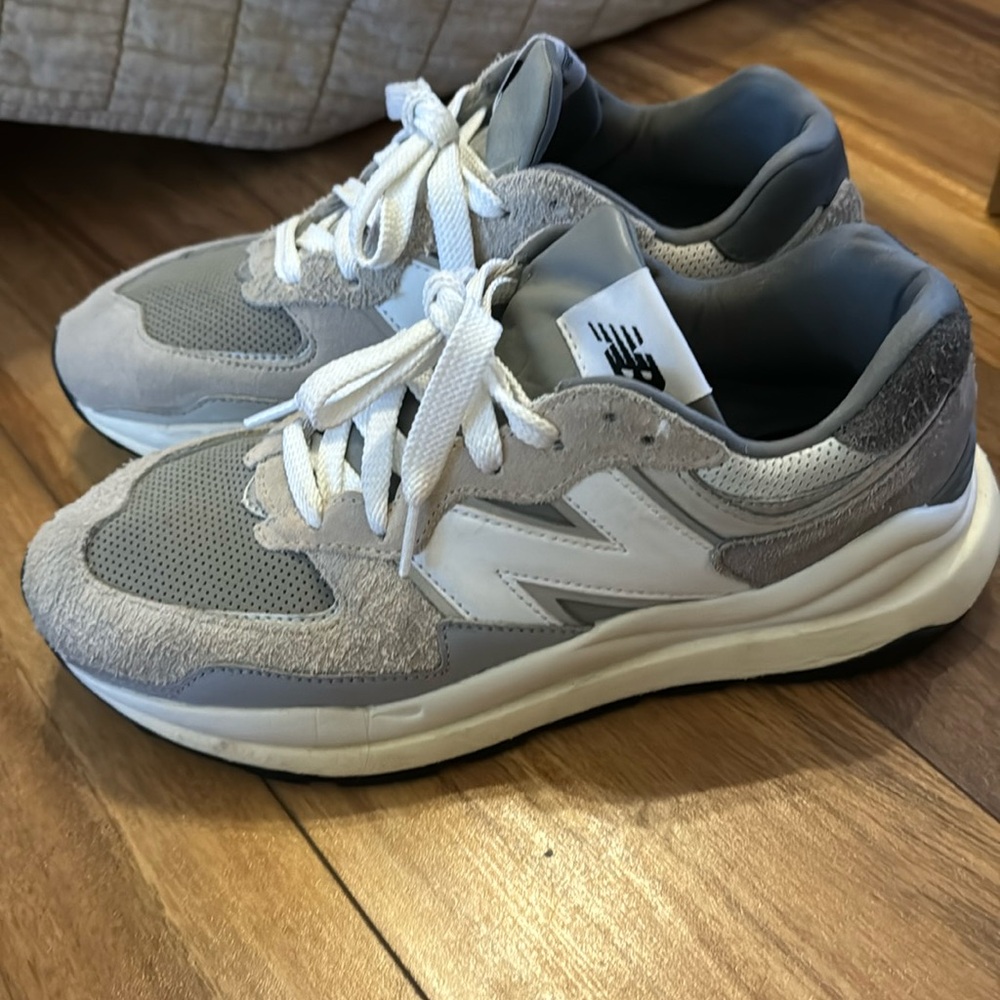 New balance 5740 grey day size 9